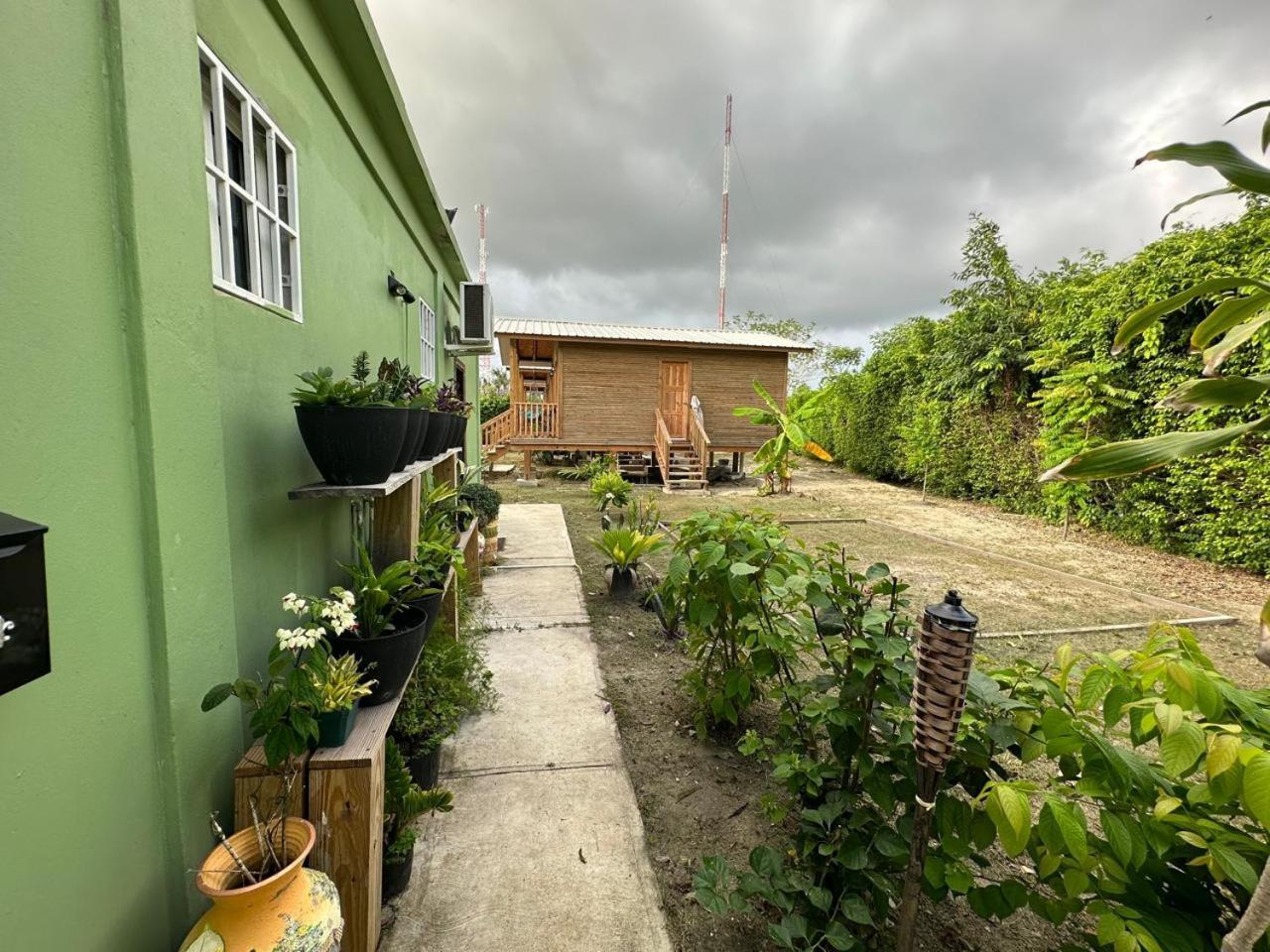 Tuquil-Ha Bed and Breakfast Ladyville Buitenkant foto